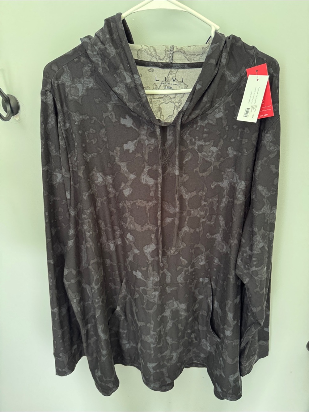 Lane Bryant alive Active Lightweight Hooded Pullover in Charcoal Grey Print